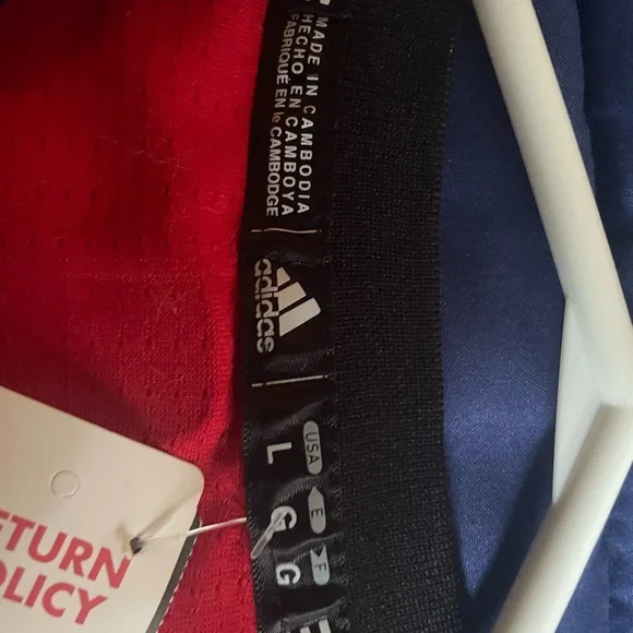 Kyle Lowry (L) - Picture 4 of 4